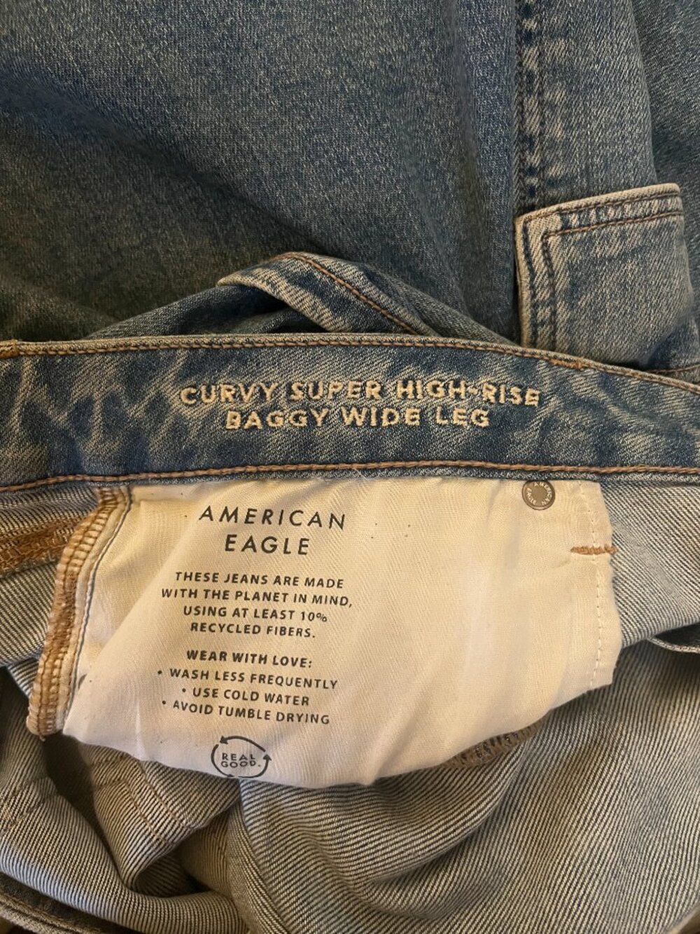 American Eagle Curvy Super High Waisted Baggy Wide Leg Cargo Denim Jeans - Picture 6 of 10